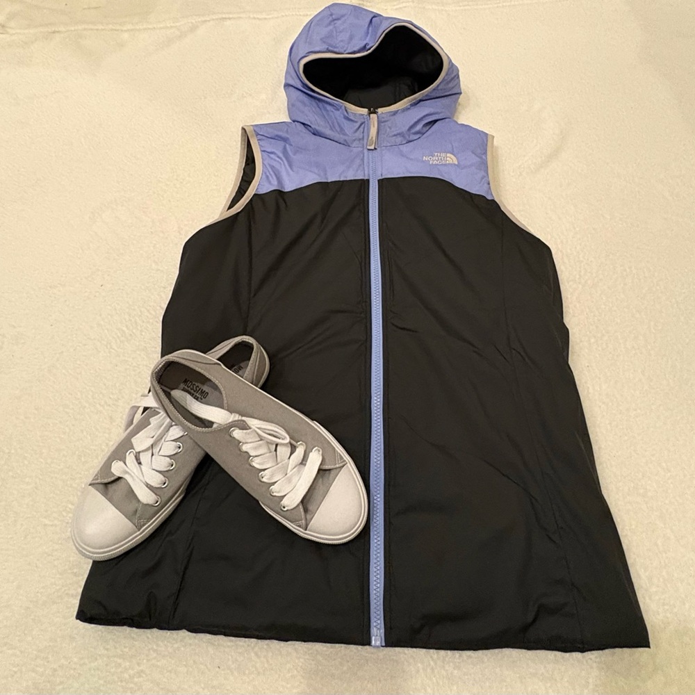 The North Face Reversible Vest - Picture 2 of 16